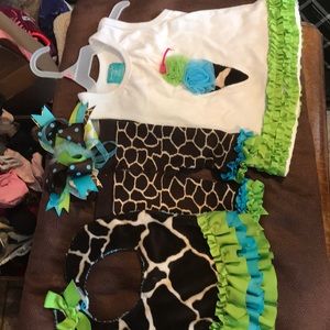 Mud pie 12-18 months set